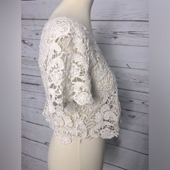 Forever 21 Cropped Floral Lace Top - Picture 6 of 7